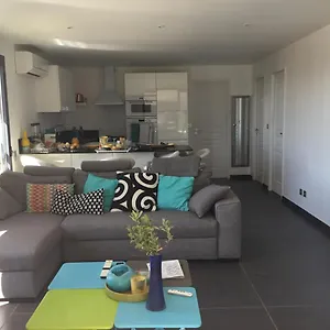 Sympa,moderne Et Fonctionnel , Bandol France